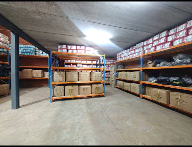 349M² WAREHOUSE TO LET IN ORMONDE